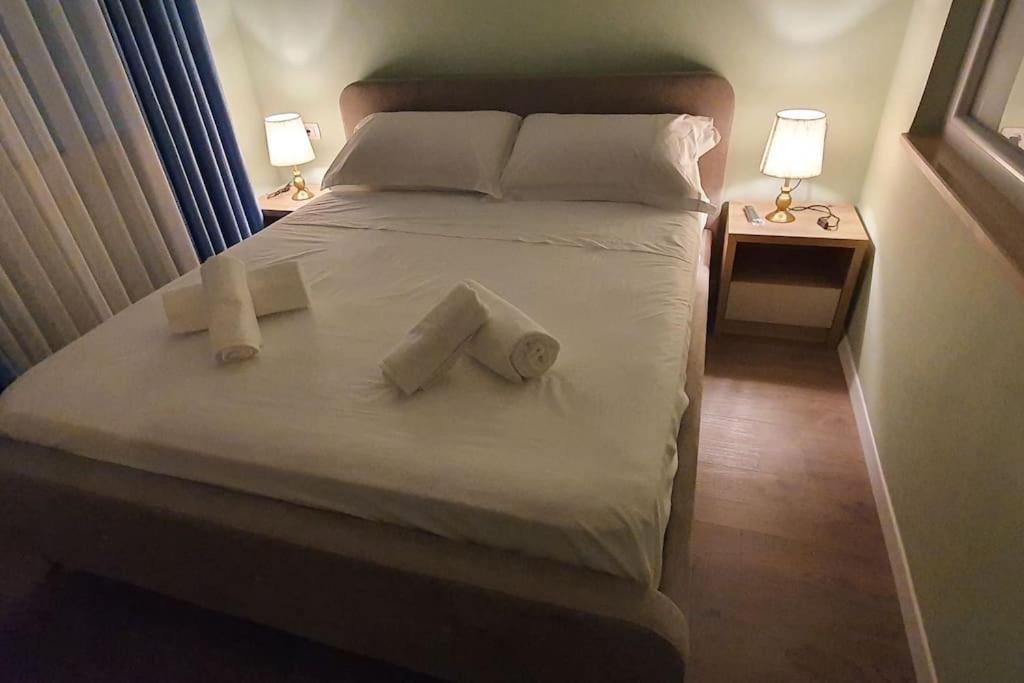 Center Apartment Tiran Dış mekan fotoğraf